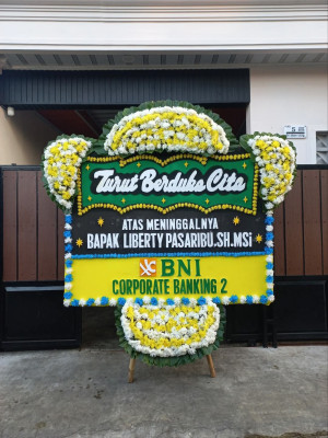 Papan Bunga Duka di Tambelangan